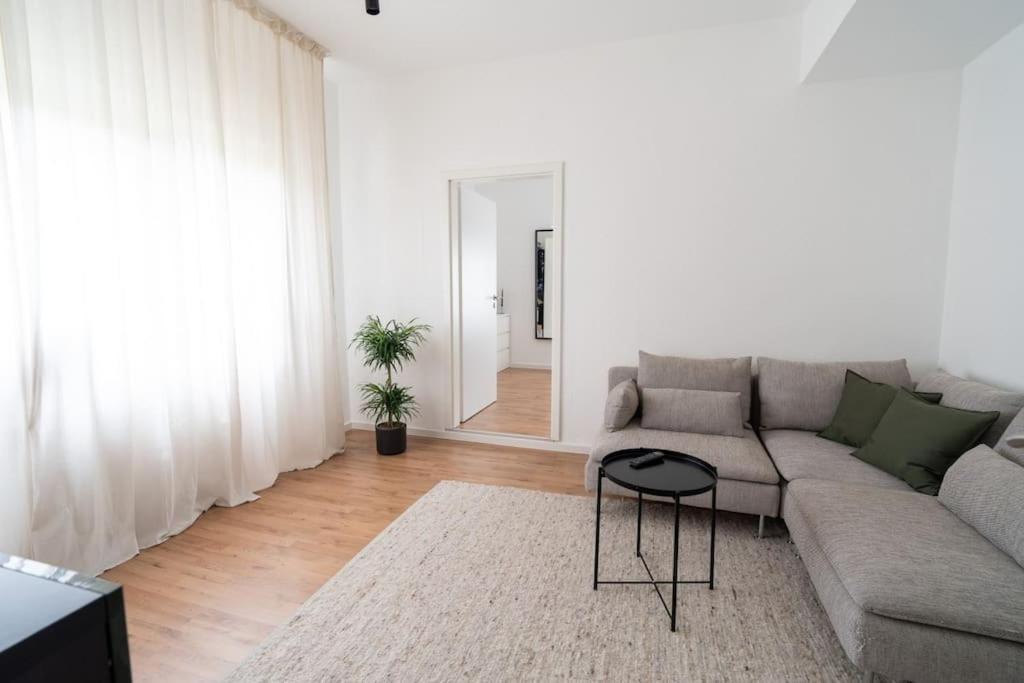 Wohnung Naehe Stadtzentrum Mit Wohnzimmer Und Kueche Кобленц Екстериор снимка